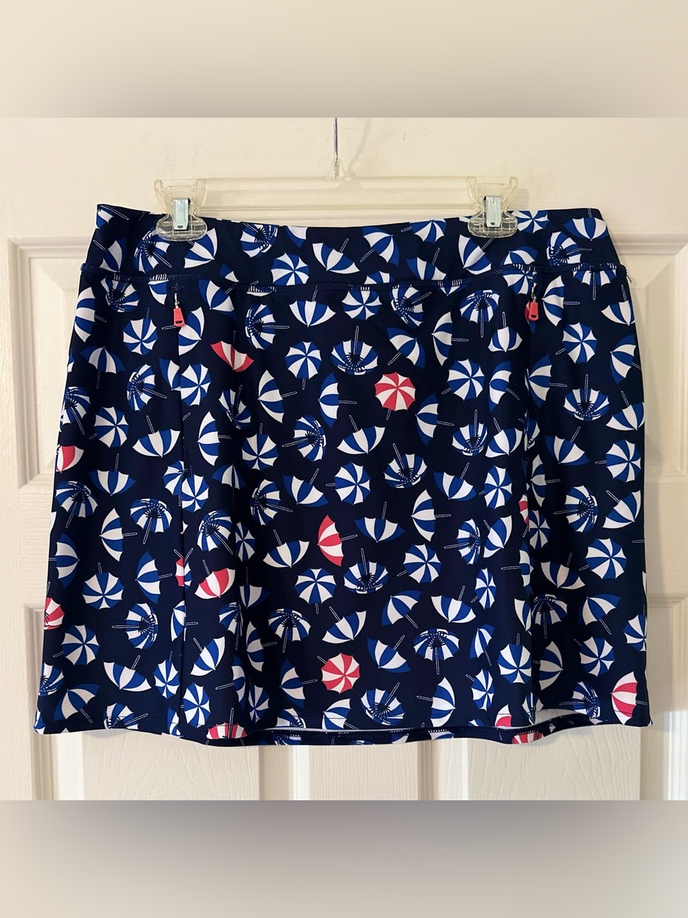 NWOT Women’s RLX Ralph Lauren Golf Umbrella Athletic Performance Sporty Skort L.